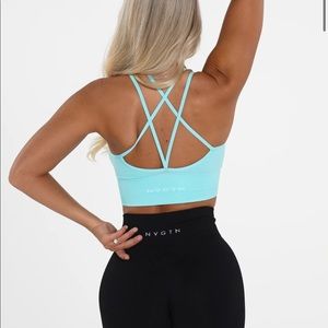 NWT NVGTN Aqua Flourish Seamless sports bra size Medium